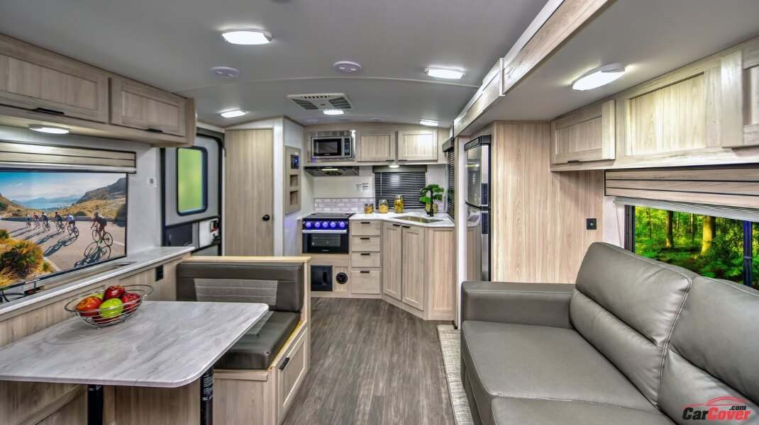 travel-trailers-and-fifth-wheels-space