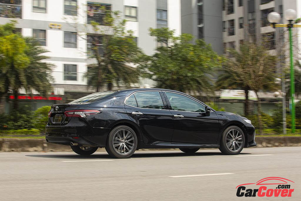 review-toyota-camry-2023-20